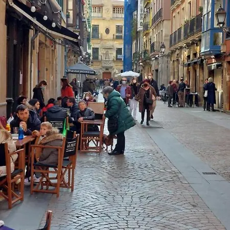 Akura Apartment, Con Aire Acondicionado דירה *